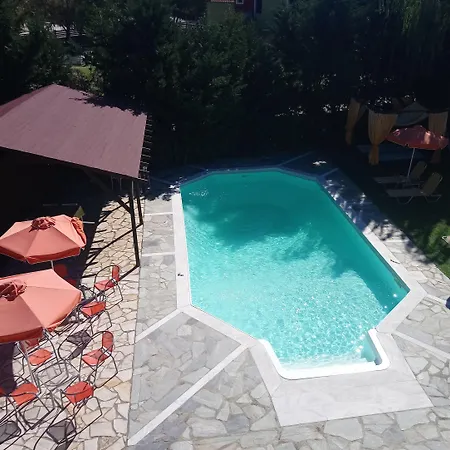 希伊海滩之恋公寓 *