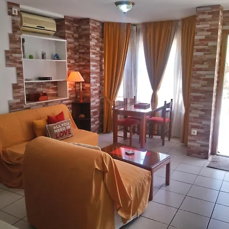 希伊海滩之恋公寓 *