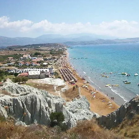 希伊海滩之恋公寓 *